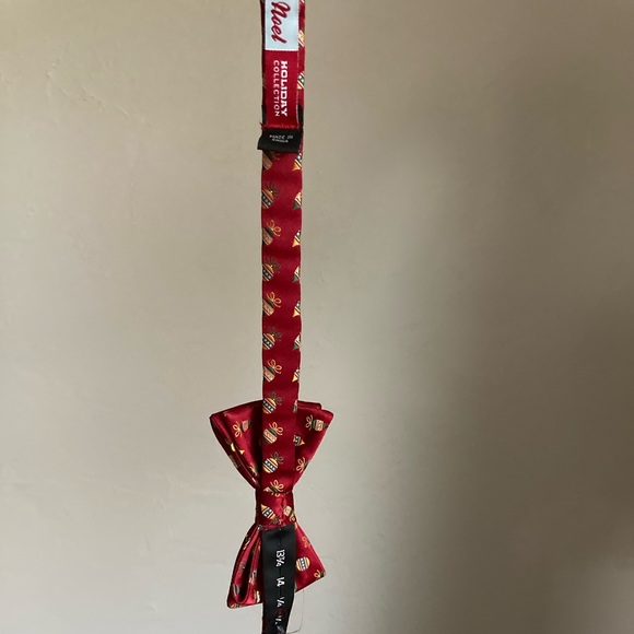 Holiday ornament patterned bow tie - Picture 3 of 3